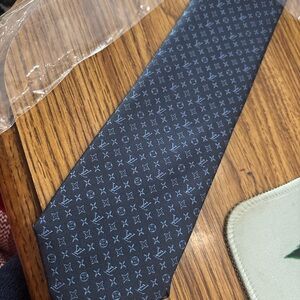Louis Vuitton men tie navy blue.